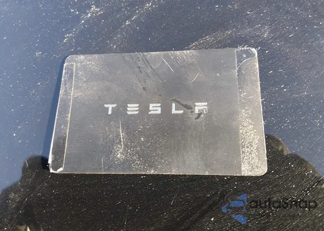 2018 Tesla Model 3 Long Range/Mid Range из США, поврежденный, VIN 5YJ3E1EA3JF050304